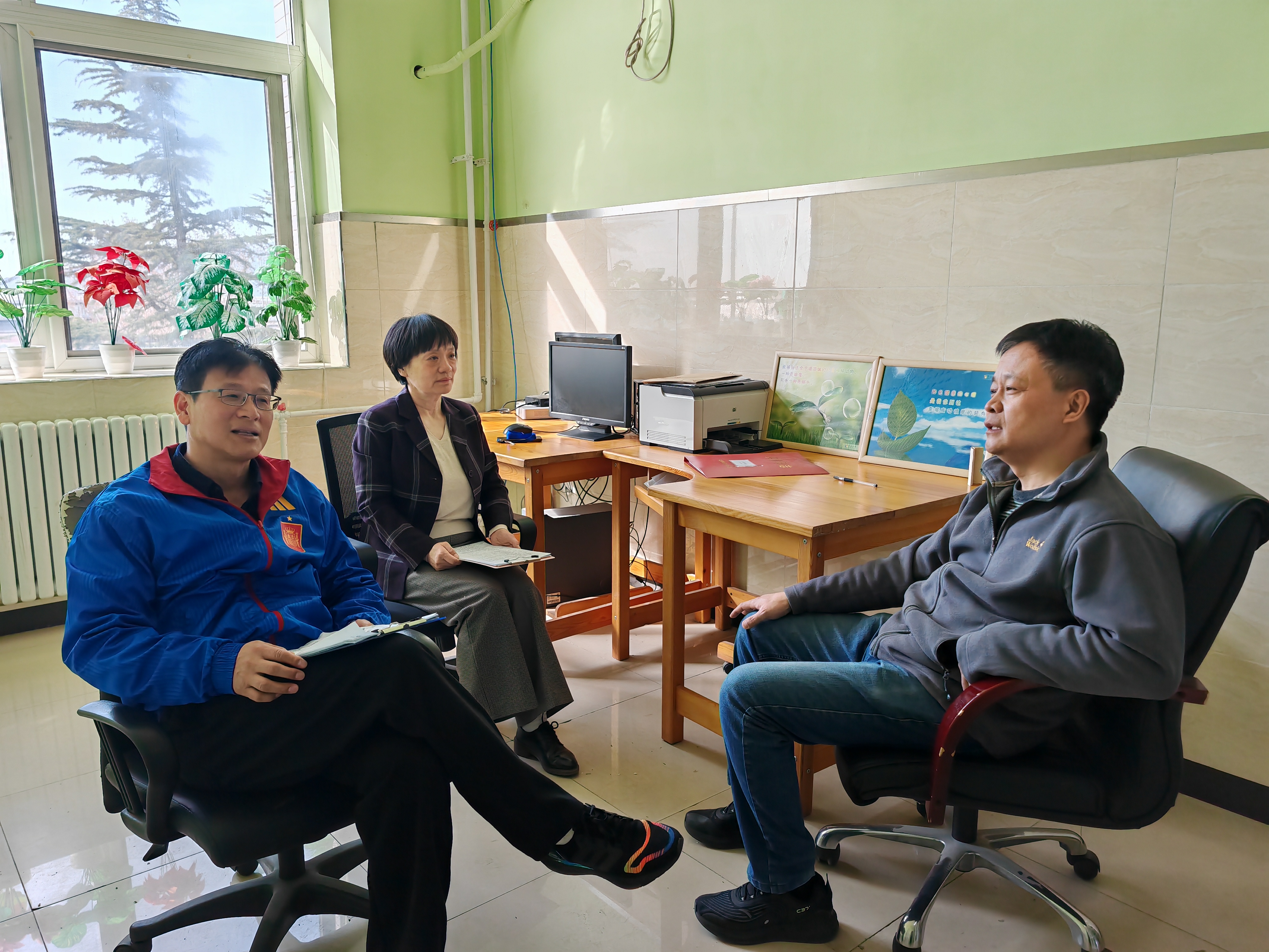 杨东.jpg